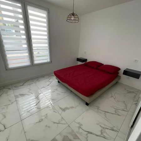 Appartement 2 Pieces, Salon Et Chambre, 44M2 Refait A Neuf Clichy Extérieur photo