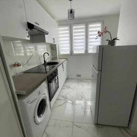 Appartement 2 Pieces, Salon Et Chambre, 44M2 Refait A Neuf Clichy Extérieur photo