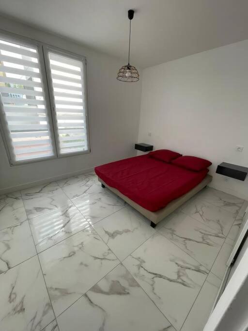 Appartement 2 Pieces, Salon Et Chambre, 44M2 Refait A Neuf Clichy Extérieur photo